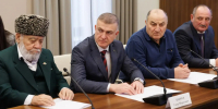 Глава КЧР Рашид Темрезов провёл совещание по организации мероприятий, приуроченных к Году единства народов России и объявленному в республике Году духовного и культурного наследия народов Карачаево-Черкесии - Администрация г. Карачаевск